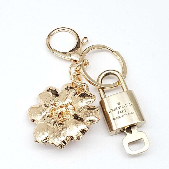 COPY - 100% Auth Louis Vuitton Lock & Key with unbranded Bagcharm, Keycharm, Ke… - Picture 4 of 8